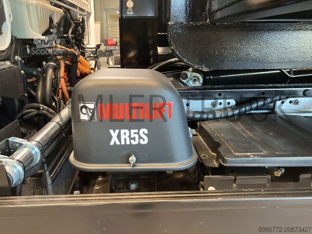 Camion porte-caissons Telehoist FUSO Mitsubishi eCanter 7C18 M-Bat Abroller Container