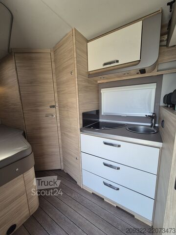 Teilintegriertes Wohnmobil Ford Transit Weinsberg Carasuite 2024 | Cambio automatico | 5 posti letto