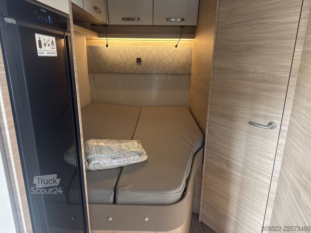Teilintegriertes Wohnmobil Fiat Ducato Weinsberg Carasuite 2024 Cambio automatico | 5 posti letto