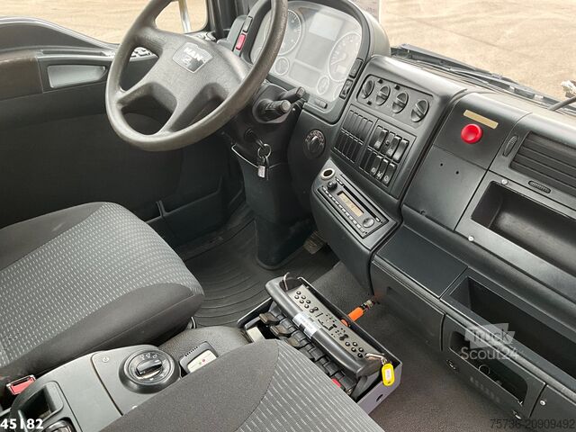 Autokrāna kravas automašīna Man TGM 13.290 4x4 Hiab 9 Tonmeter laadkraan Just 2...