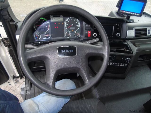 Iekraušanas platforma MAN TGM 19.290