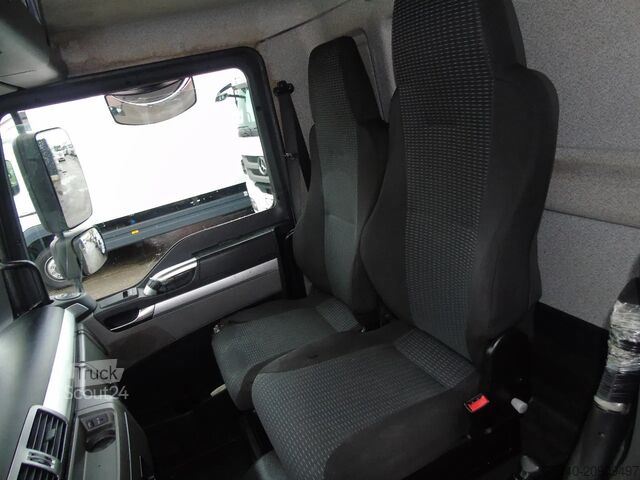 Iekraušanas platforma MAN TGM 19.290