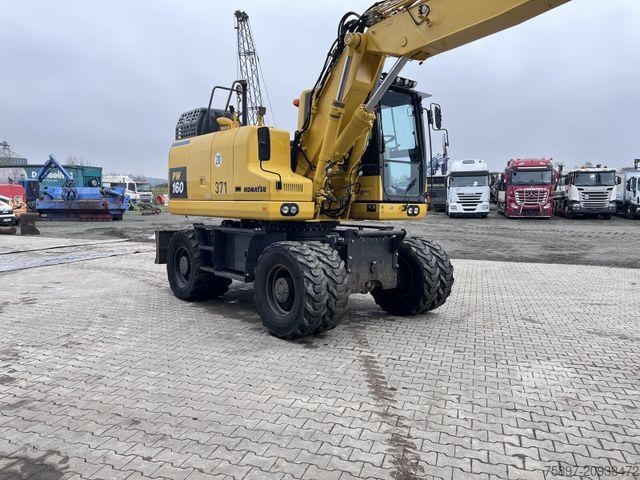 Мобільний екскаватор KOMATSU PW 160-11 Straßenzulassung + Anhängerkupplung
