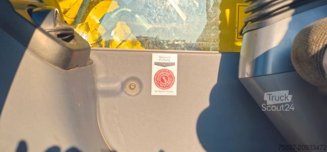 Мобільний екскаватор KOMATSU PW 160-11 Straßenzulassung + Anhängerkupplung