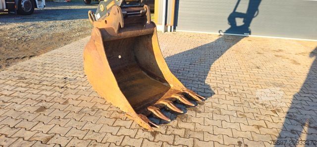 Мобільний екскаватор KOMATSU PW 160-11 Straßenzulassung + Anhängerkupplung