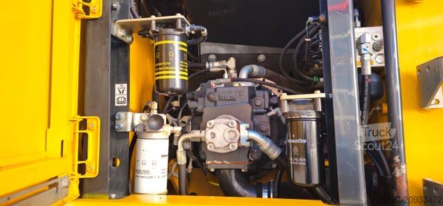 Мобільний екскаватор KOMATSU PW 160-11 Straßenzulassung + Anhängerkupplung