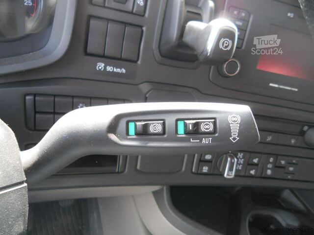 Teherautó Epsilon daruval SCANIA G 500 XT