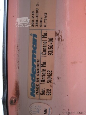 Nederman sistem za odsisavanje auspušnih gasova za kamione / putničke automobile  