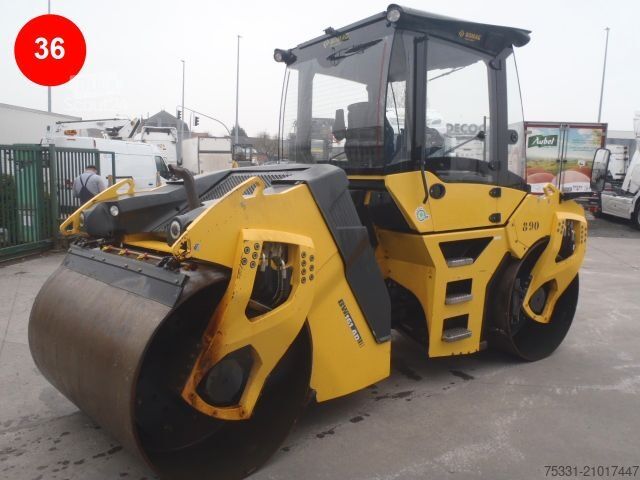 Rouleau monocylindre BOMAG bw161 ad-5
