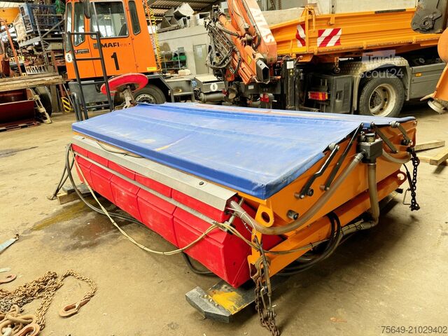 Special purpose truck  Kugelmann Duplex Inox Salzstreuer ca. 2,7m³ Kugelmann Duplex Inox Salzstreuer ca. 2,7m³