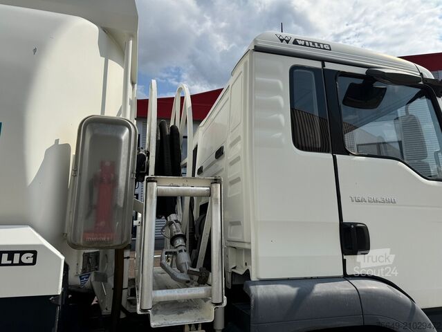 LKW mit Tankaufbau MAN TGA 26.390 6X2-4 BL TGA 26.390 6X2-4 BL, Lenk-/Liftachse, Willig Tankaufbau ca. 20.000l, 3 Kammern