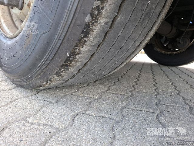 Otvorený náves s plachtou Schmitz Cargobull Curtainsider Mega