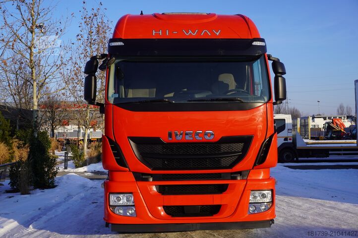 Unité de tracteur Iveco Stralis 460 E6 tractor unit/ Sleeper cab