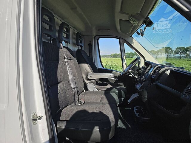 Matkalaukku CITROEN JUMPER 2.2 Platform-Cabine XXL!