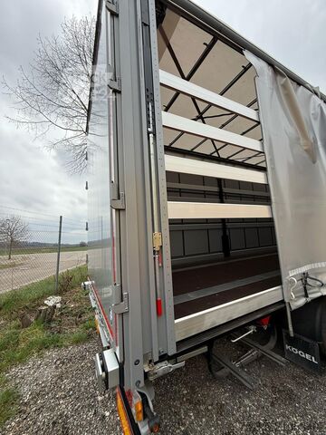 Semi-reboque aberto com lona Kögel 3Achs Standard Curtainsider Liftachse PalKasten