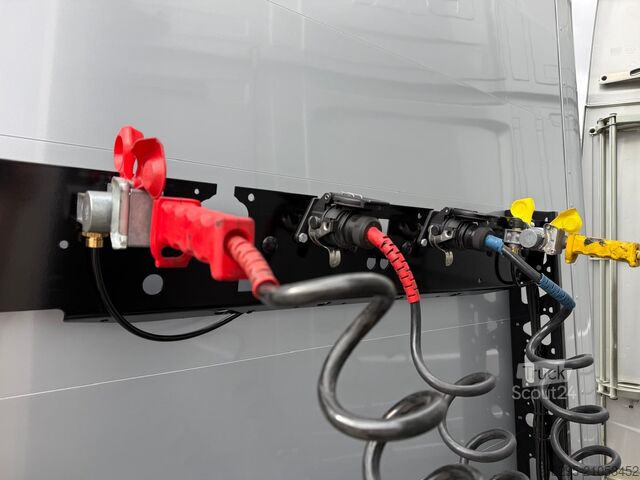 Semi-reboque aberto com lona Kögel 3 Achs Standard NEU Liftachse Lasi XL+Getränke