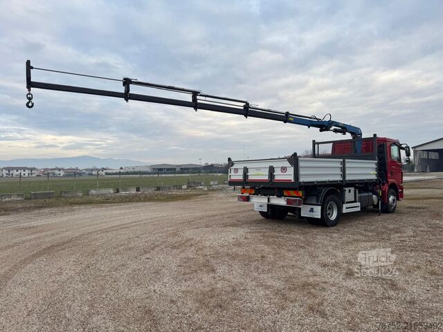 γερανός τοποθετημένος σε φορτηγό Man TGM 15.250