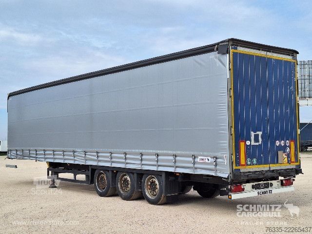 Åpen semitrailer med presenning Schmitz Cargobull Curtainsider Mega