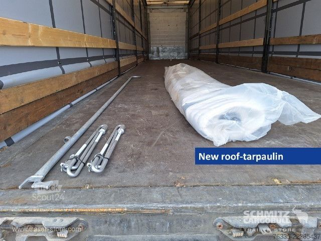 Åpen semitrailer med presenning Schmitz Cargobull Curtainsider Mega