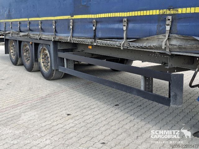 Åpen semitrailer med presenning Schmitz Cargobull Curtainsider Mega