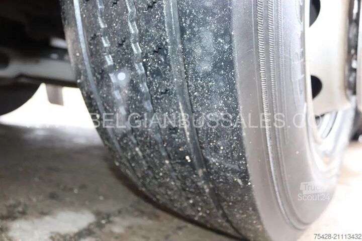 Autobús interurbano Mercedes-Benz Intouro L / 13.3m / Airco