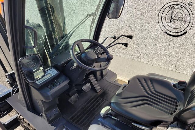Carrello elevatore GPL Nissan U1D2A25LQ