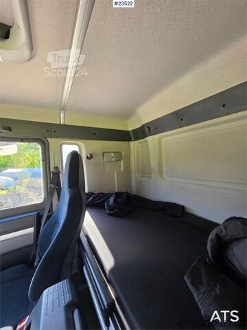  MAN TGM 15.250 Box Truck with Refrigeration/Freezer Un