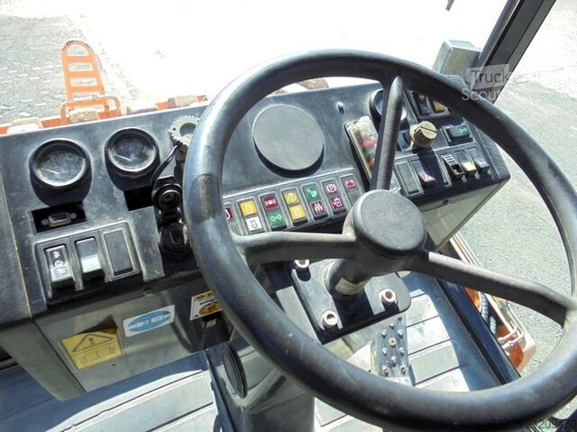Rullo singolo Ammann ASC 200 HTPD inkl. Planierschild