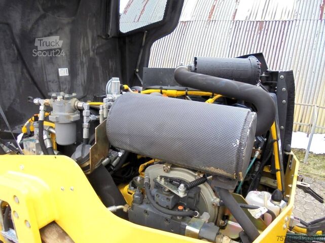 Tandem roller Bomag BW 138 AD-5 inkl. Splittstreuer