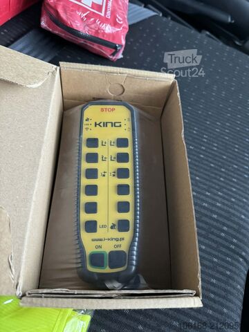 Roll-off tipper truck Fuso Canter 9C18 Abrollkipper