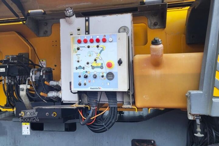Mafsallı teleskopik çalışma platformu Haulotte HA41PX As-Is, Diesel, 4x4x4 Drive, 41.5m Working H