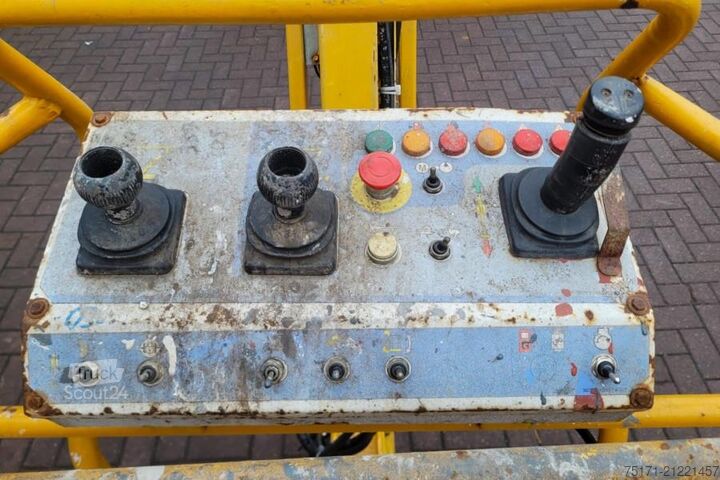 Mafsallı teleskopik çalışma platformu Haulotte HA41PX As-Is, Diesel, 4x4x4 Drive, 41.5m Working H