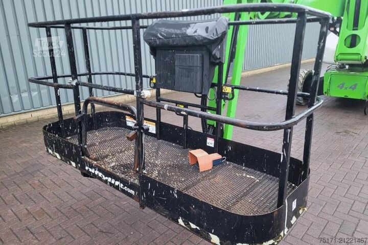 Mafsallı teleskopik çalışma platformu Niftylift HR28 Hybrid 4x4 As-Is, Hybrid, 4x4 Drive, 28m Work