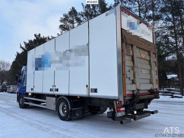 Box body Volvo FM 330 box truck