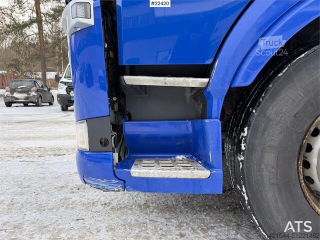 Box body Volvo FM 330 box truck