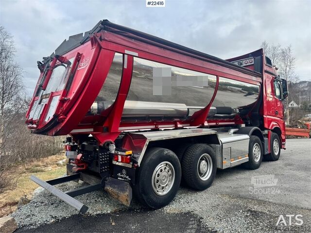 Dumper Mercedes-Benz Arocs 3558 8x4 Asphalt Truck – 165,000 km!