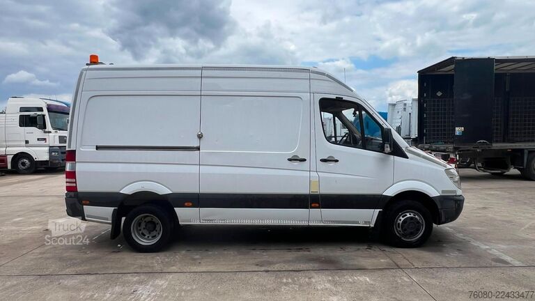 Dobozos furgon Mercedes-Benz Sprinter 519 (3.0 V6 / BELGIAN VAN / EURO 5 / M...