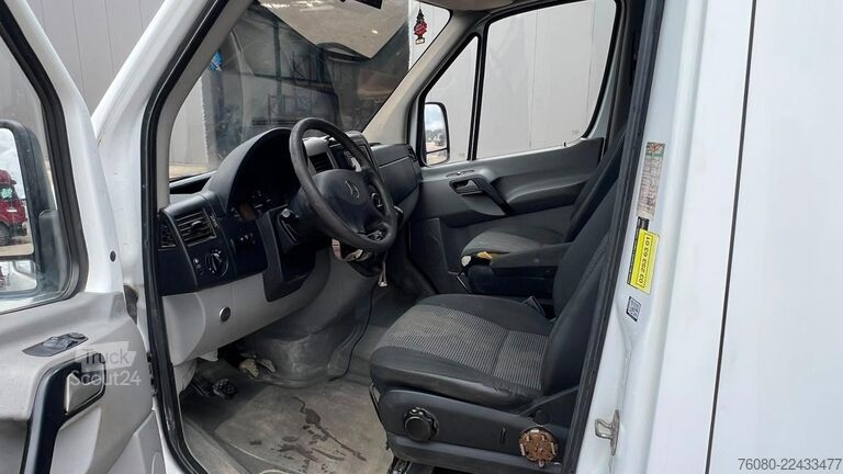 Dobozos furgon Mercedes-Benz Sprinter 519 (3.0 V6 / BELGIAN VAN / EURO 5 / M...
