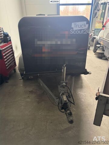 Remorcă cu aparat de spălat cu presiune Nilfisk Nilfisk pressure washer trailer