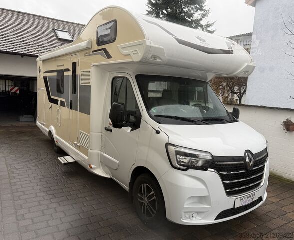 Avtodom z nadgradnjo (alkoven) Ahorn Camp Canada AD