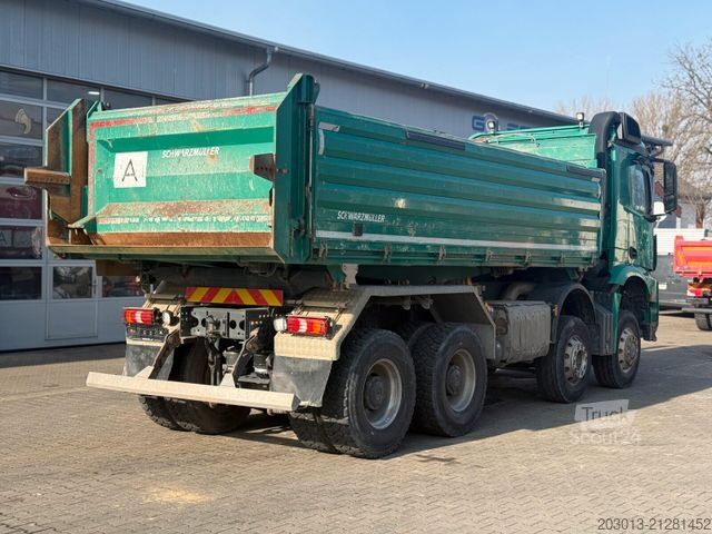 Camion benne MERCEDES-BENZ Arocs 4145 8X6 Kipper Schwarzmüller