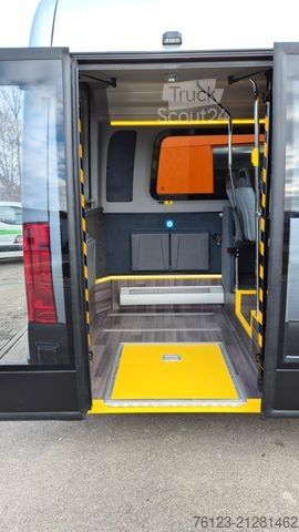 Minibus MERCEDES-BENZ Sprinter 517 Heckniederflur Vorlauffahrzeug