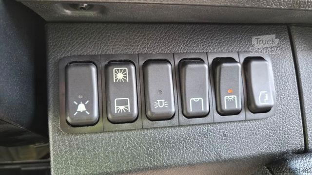 Minibus MERCEDES-BENZ Sprinter 517 Heckniederflur Vorlauffahrzeug