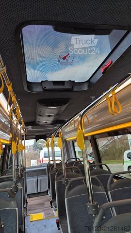 Minibus MERCEDES-BENZ Sprinter 517 Heckniederflur Vorlauffahrzeug