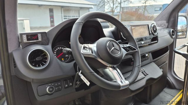 Minibus MERCEDES-BENZ Sprinter 517 Heckniederflur Vorlauffahrzeug