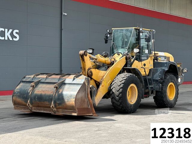Ładowarka kołowa KOMATSU WA 320-7 inkl. Schaufel & Gabel