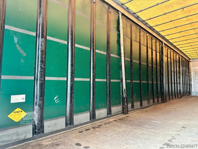 Naczepa otwarta z plandeką SCHMITZ CARGOBULL SCB*S3T MegaTrailer Curtainsider Edscha