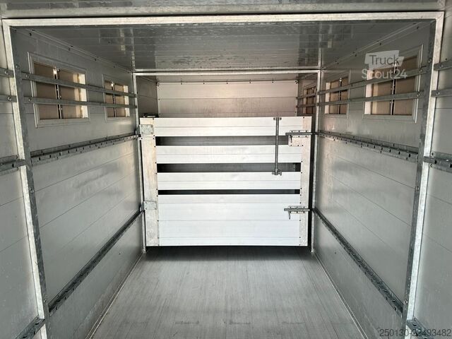 Przyczepa samochodowa BLOMERT V35  Tandem Viehtransport Anhänger  ALU