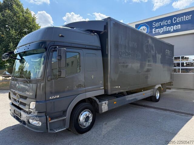 Veicolo commerciale Mercedes-Benz Atego 1229 Koffer großesHaus Klima StHz AHK LBW