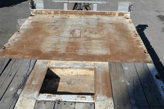 Zema kravnes piekabe ZANDT AT-P300, Hydr. Rampen, 30to., 3-Achser